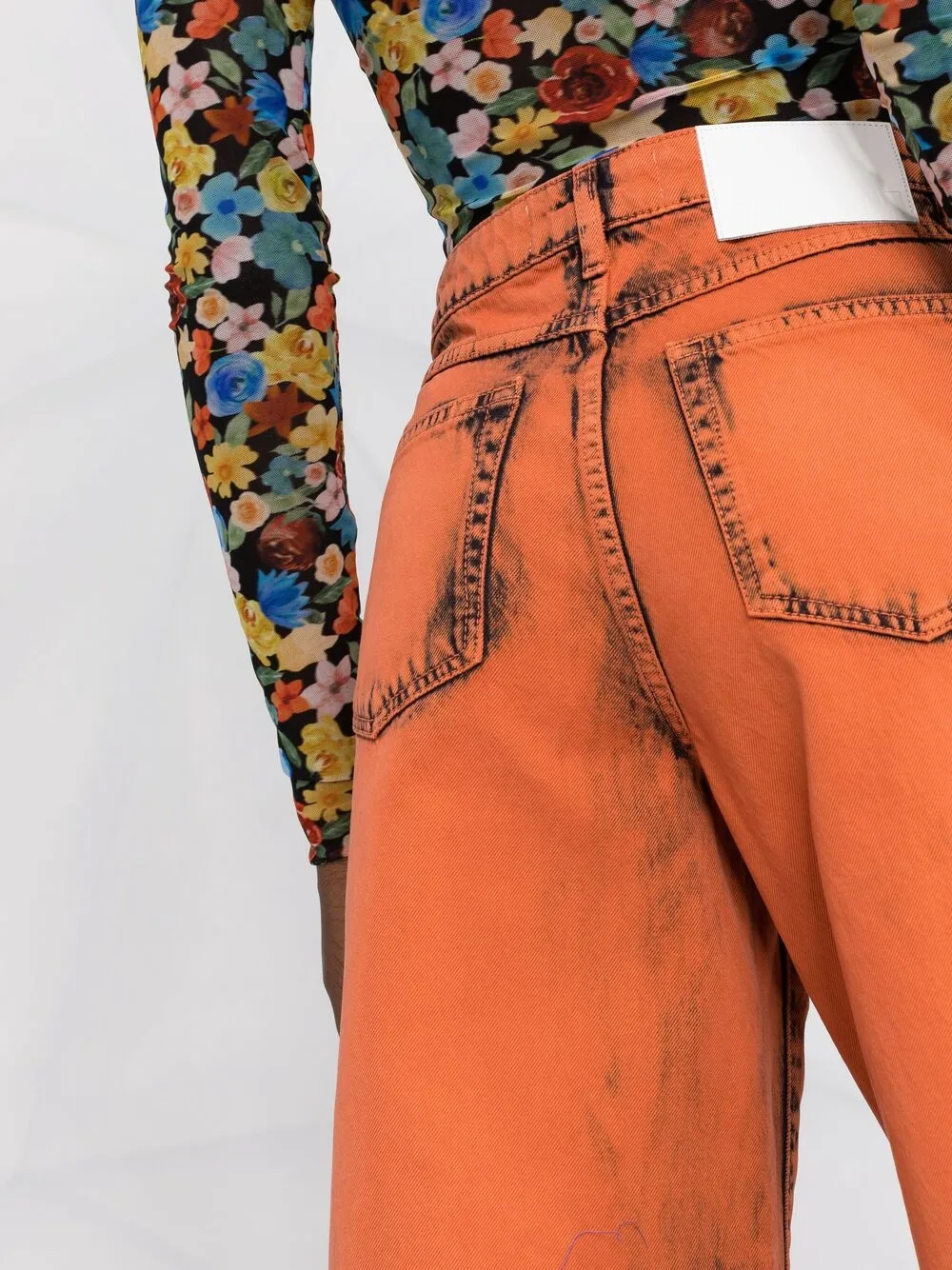фото Msgm широкие джинсы из вареного денима