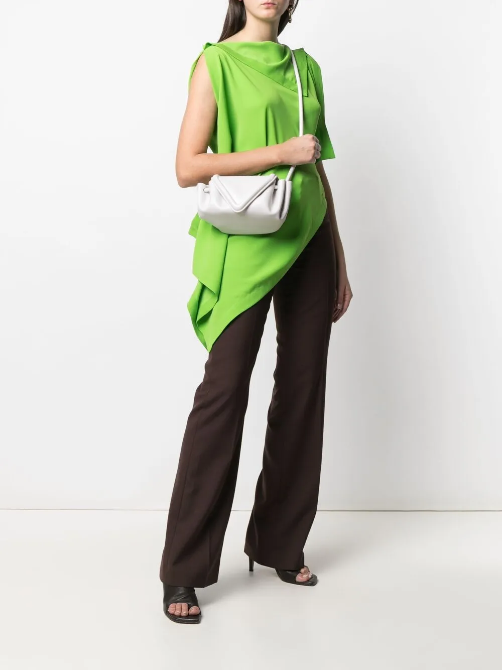 фото Bottega veneta маленькая сумка через плечо beak