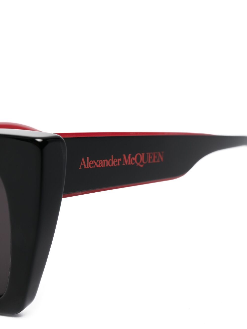 фото Alexander mcqueen eyewear солнцезащитные очки в оправе 'кошачий глаз' с логотипом