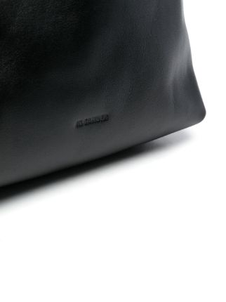 debossed-logo tote bag展示图