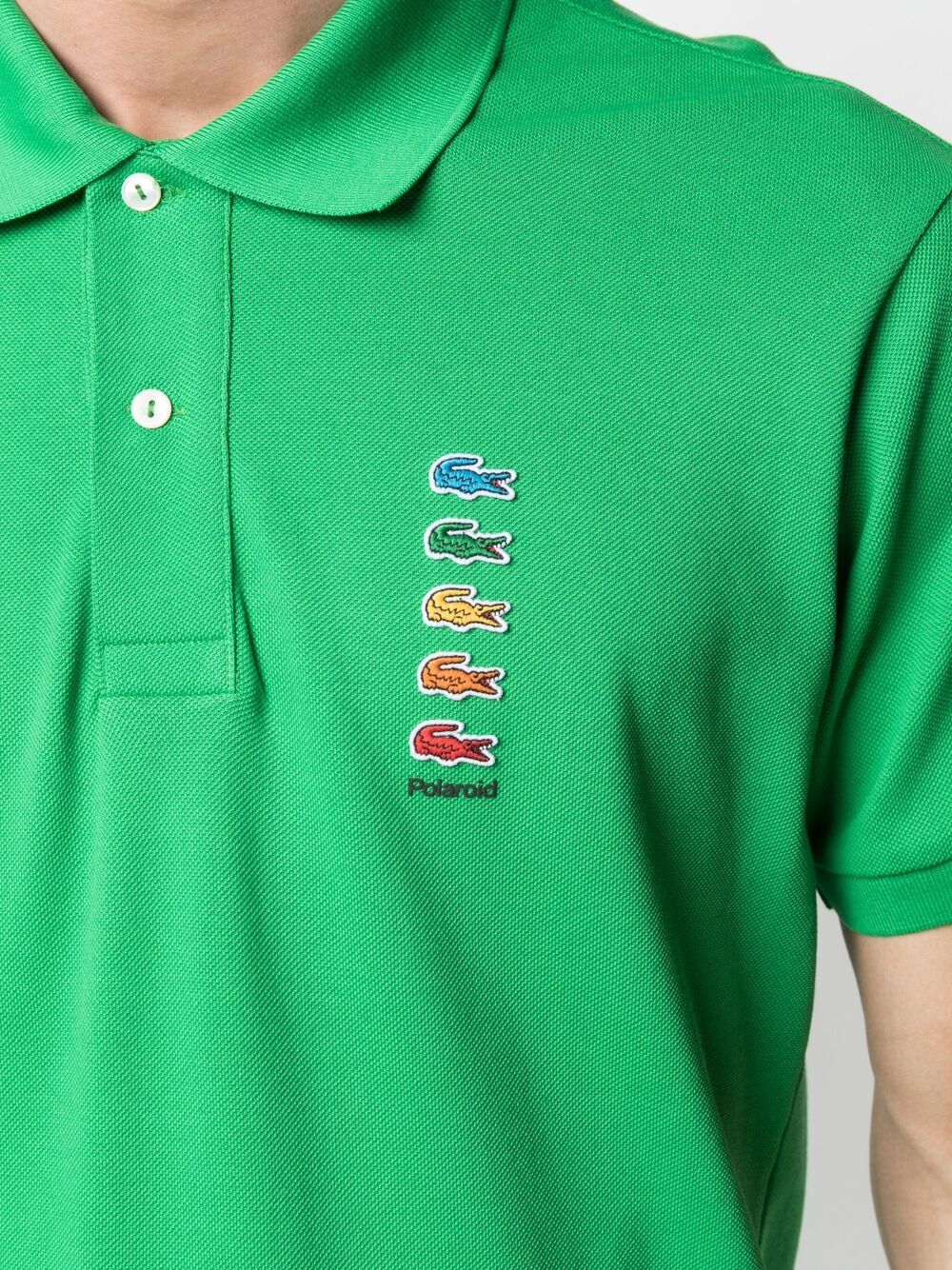 фото Lacoste рубашка поло с нашивкой-логотипом из коллаборации с polaroid