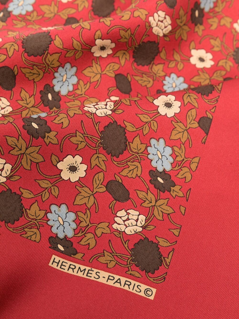 фото Hermès платок 2000-х годов с цветочным принтом