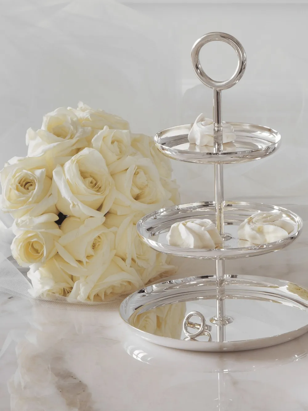 Christofle Vertigo three-tier pastry stand | Serveware | Image 2