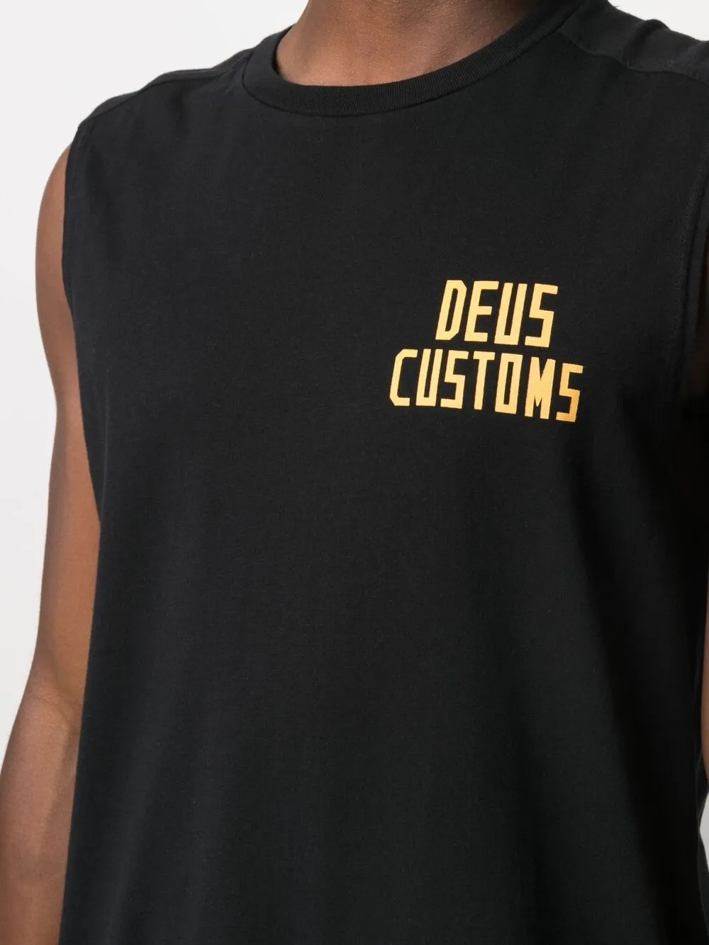 фото Deus ex machina топ customs с логотипом