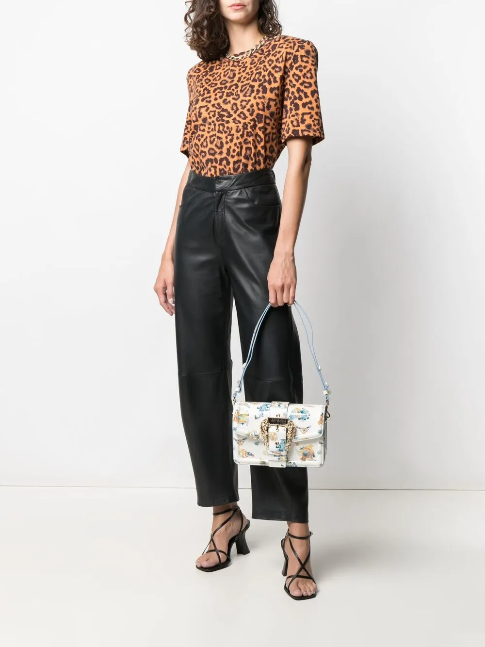 фото Versace jeans couture сумка через плечо couturei с принтом