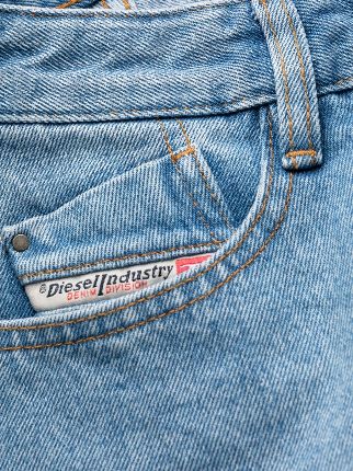 mid-rise raw-cut denim shorts展示图