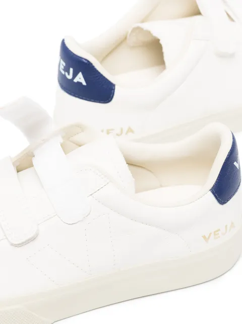 veja shoes all white