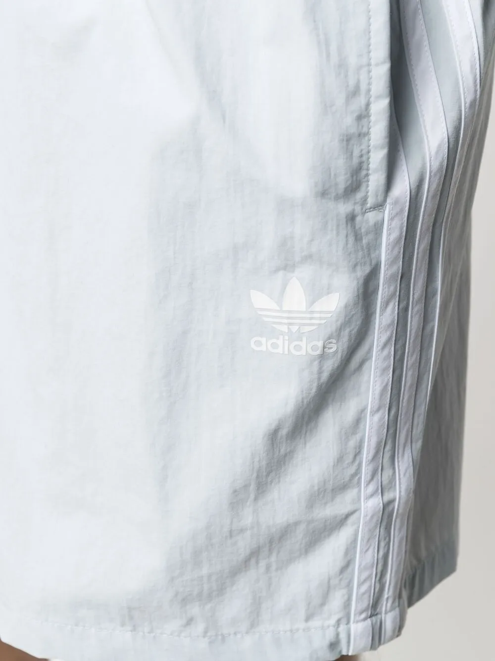 фото Adidas шорты adicolour classics с контрастными полосками