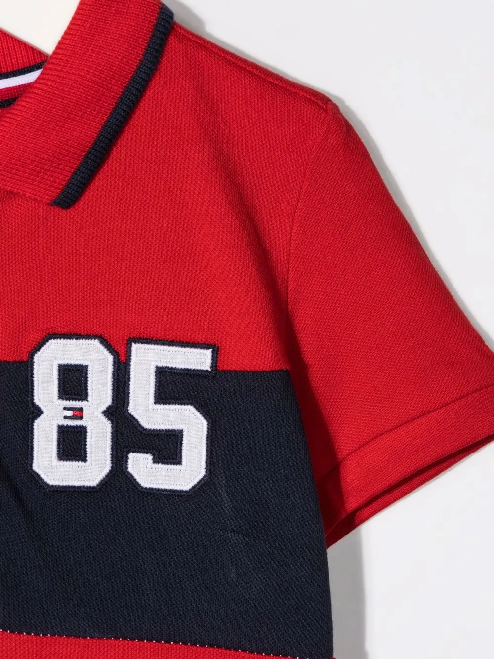 фото Tommy hilfiger junior рубашка поло в стиле колор-блок с короткими рукавами