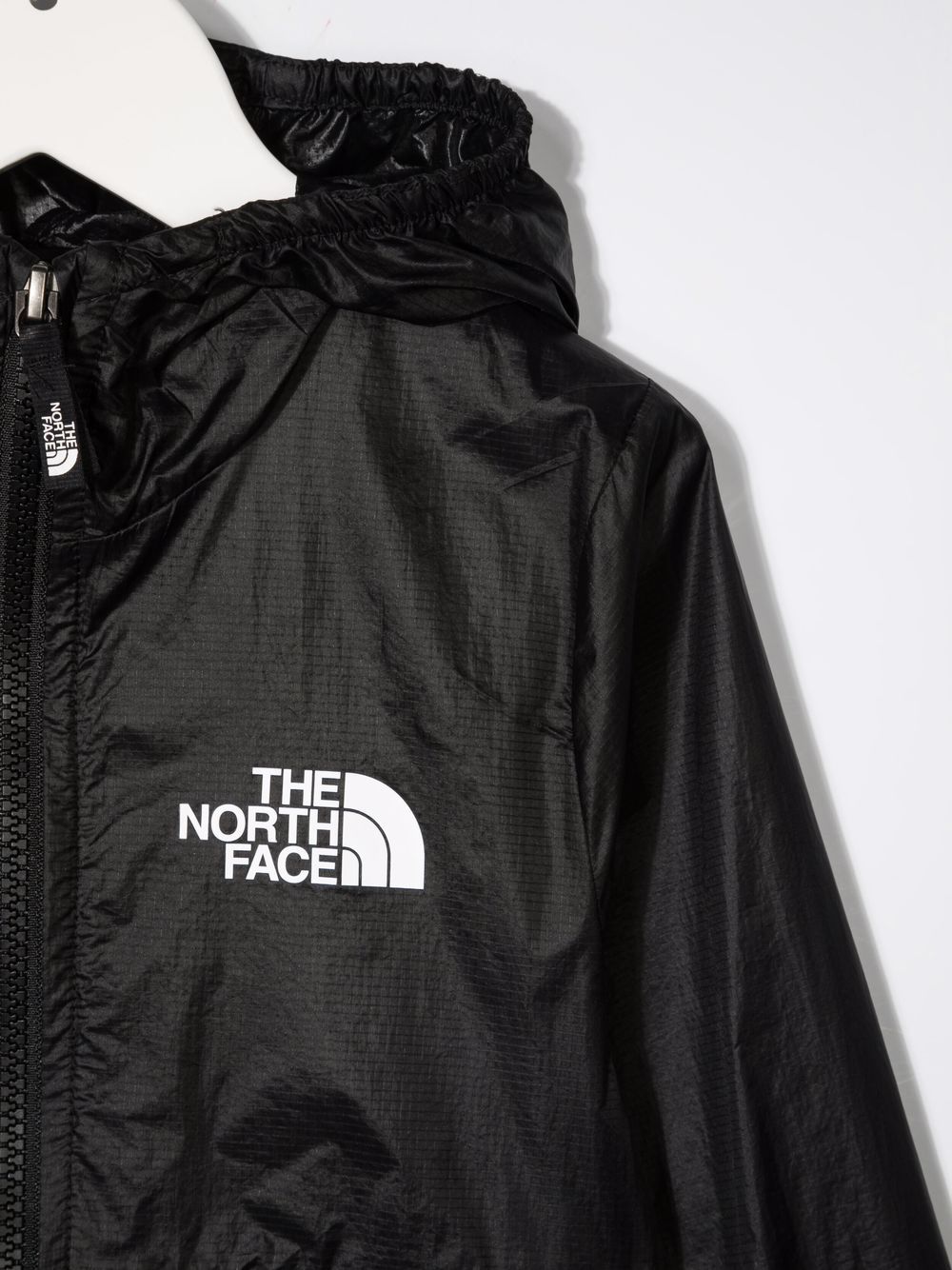 фото The north face kids легкая куртка с логотипом