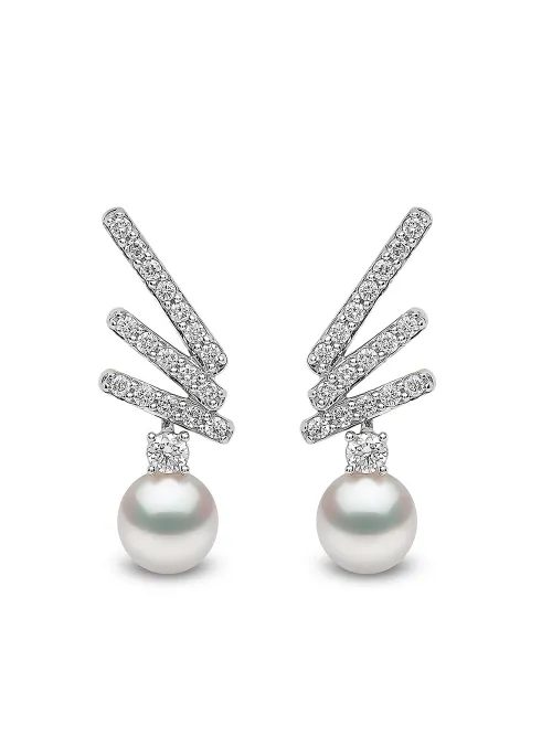 Boucles d'oreilles Sleek en or blanc 18ct ornées de diamants et de perles d'Akoya - Yoko London - Modalova