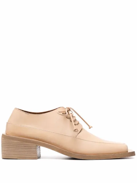 square-toe brogue sheos