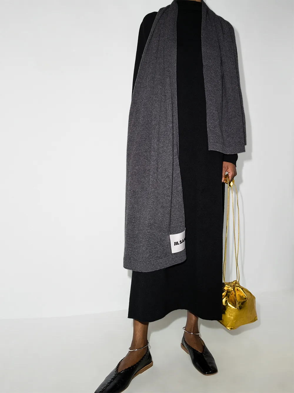 Image 2 of Jil Sander logo patch knitted scarf