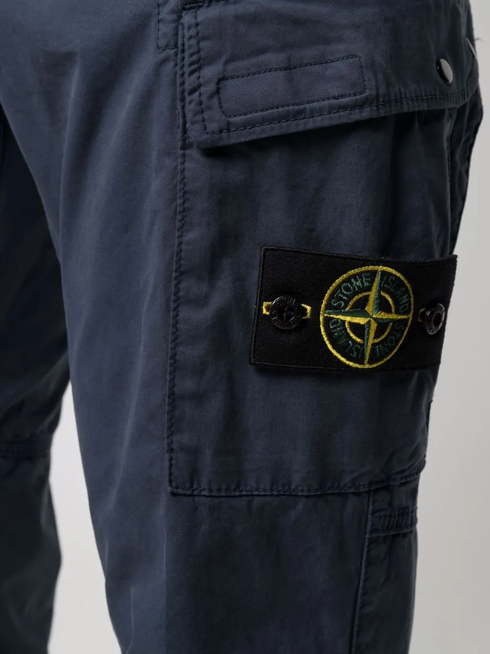 фото Stone island брюки карго с нашивкой-логотипом