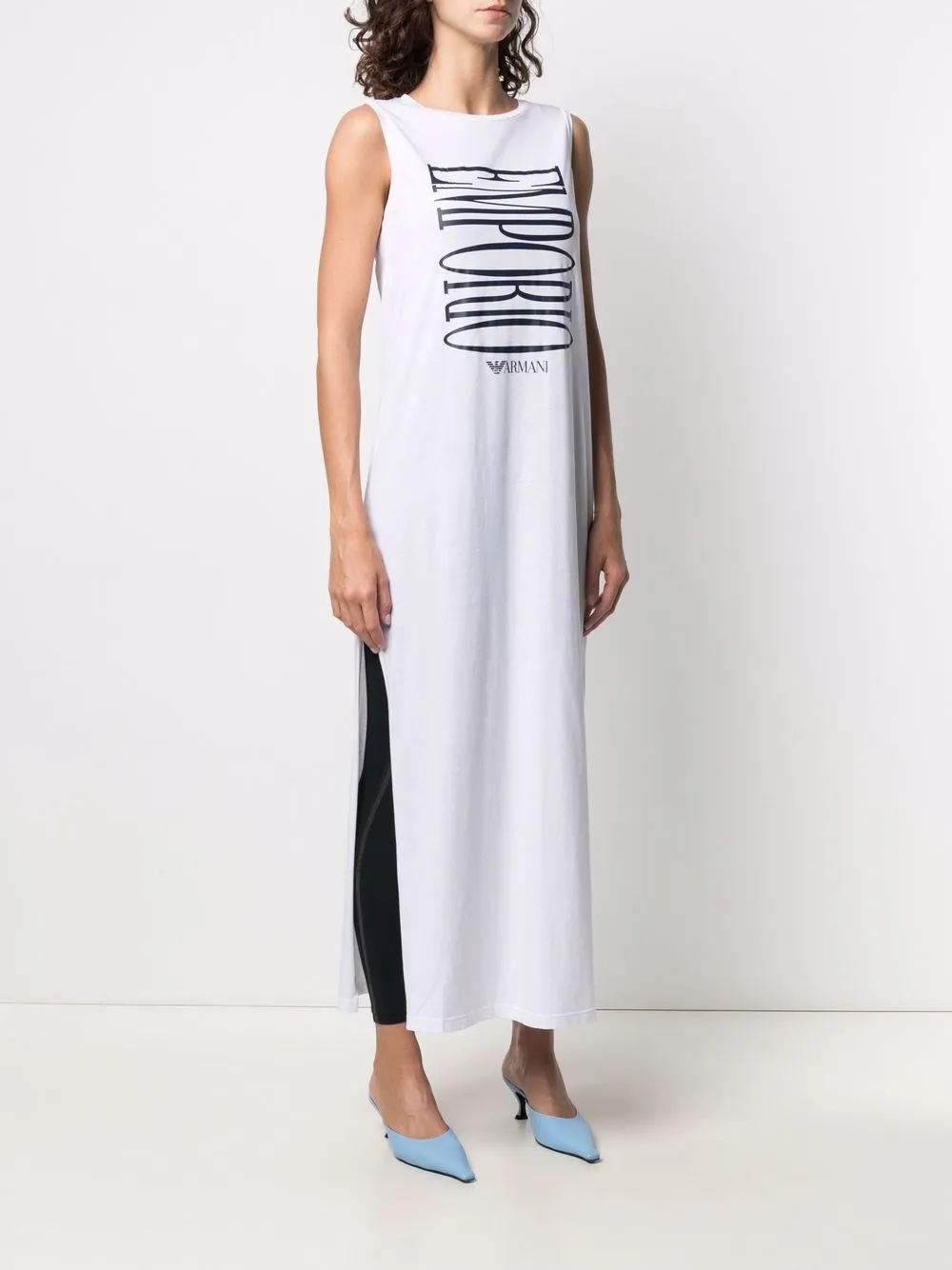 фото Emporio armani топ оверсайз с логотипом и разрезами