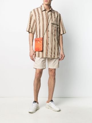 slim-cut shorts展示图