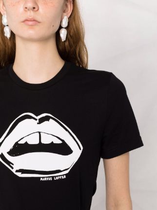 sketched lip print T-shirt展示图