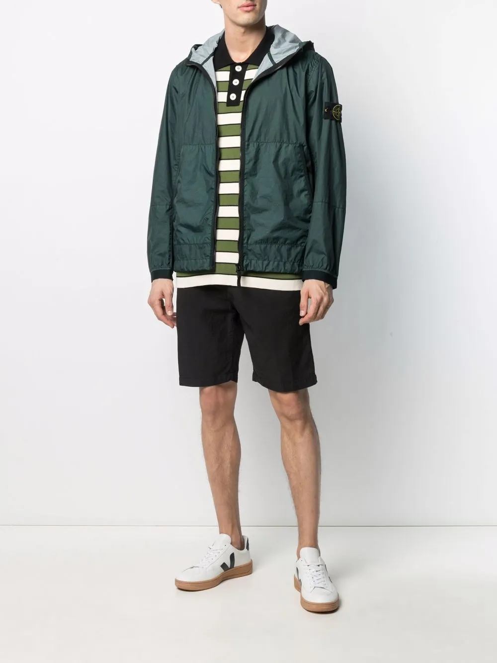 фото Stone island куртка с капюшоном и нашивкой-логотипом