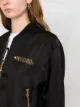 Moschino Jaqueta bomber com placa de logo
