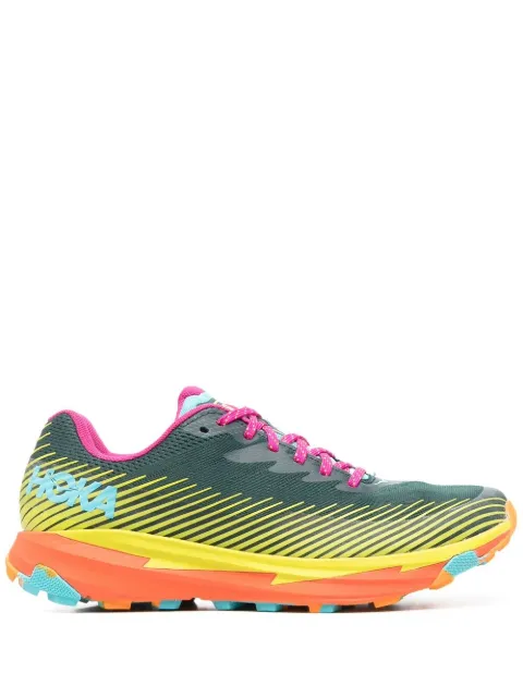 Hoka One One в полоску