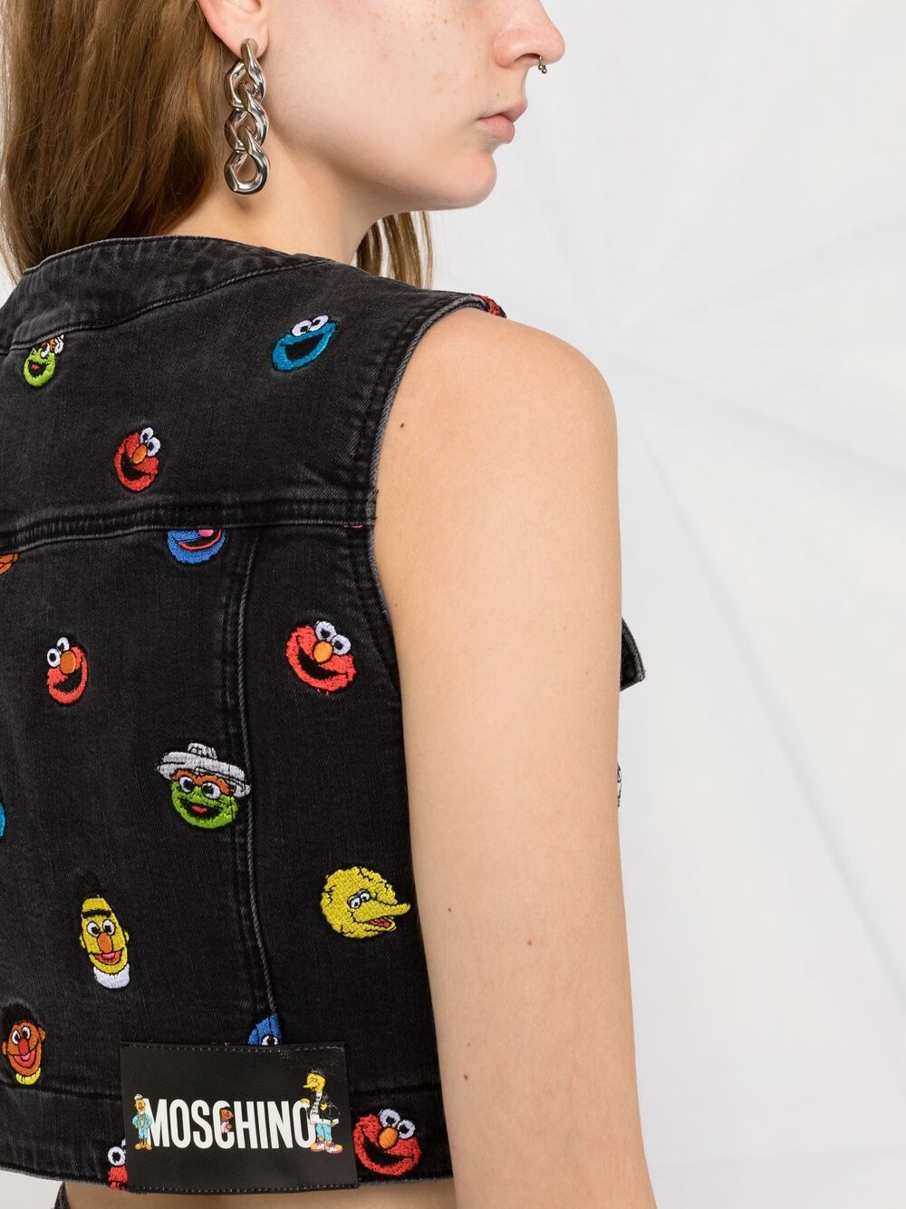 фото Moschino укороченный жилет sesame street©