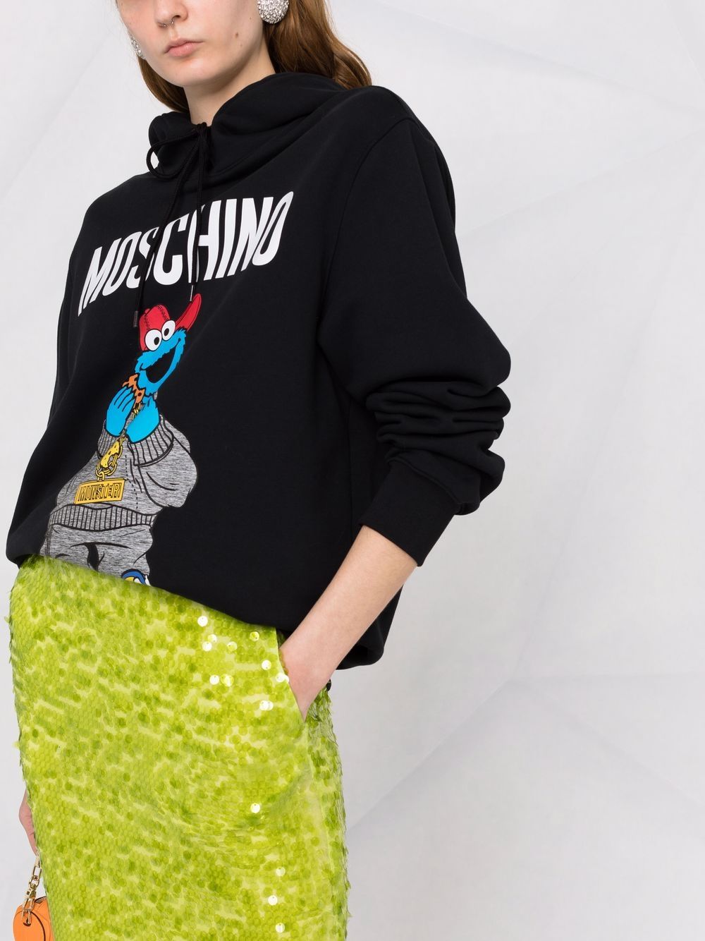 фото Moschino худи sesame street© с логотипом