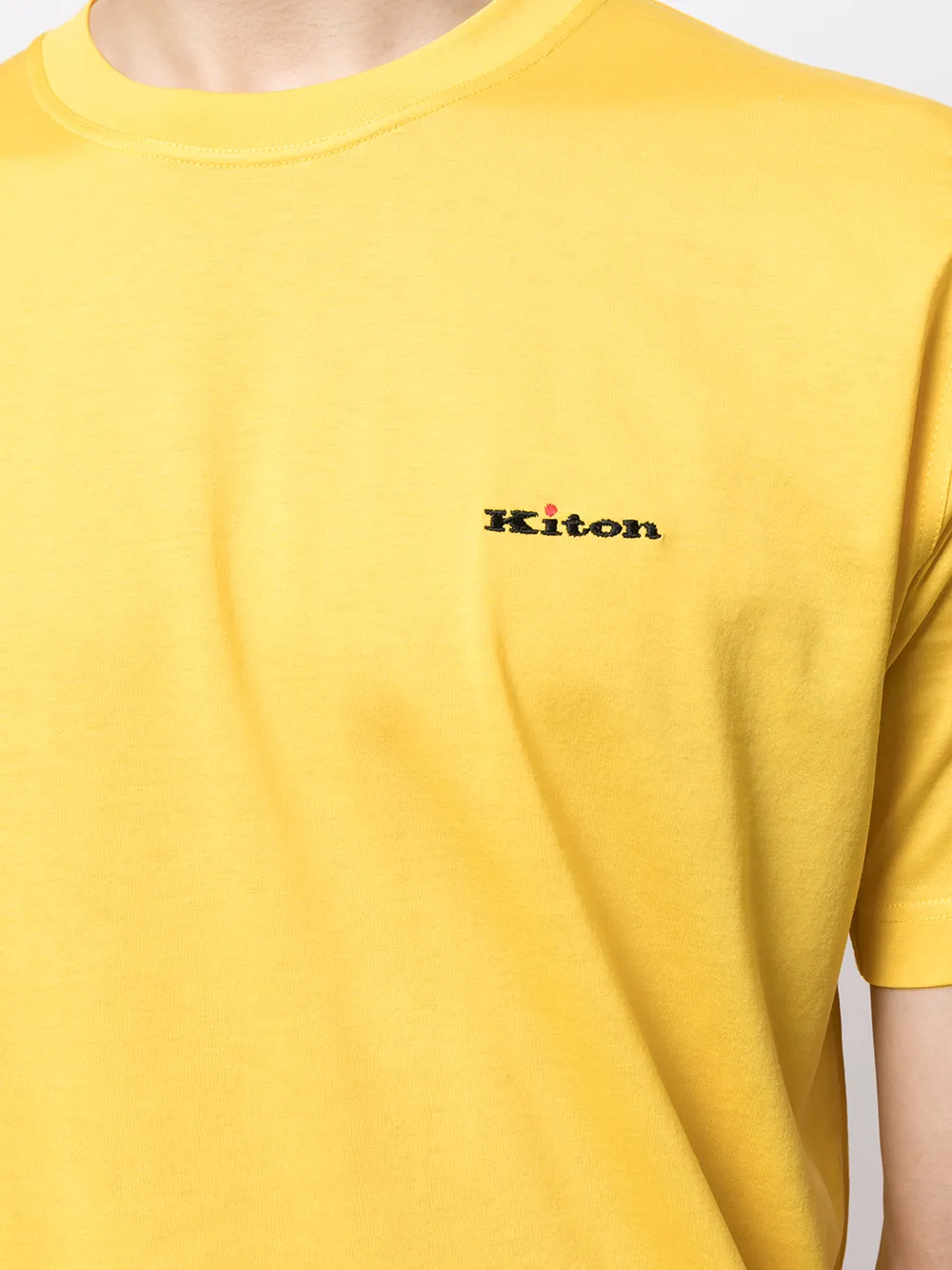 фото Kiton футболка с вышитым логотипом