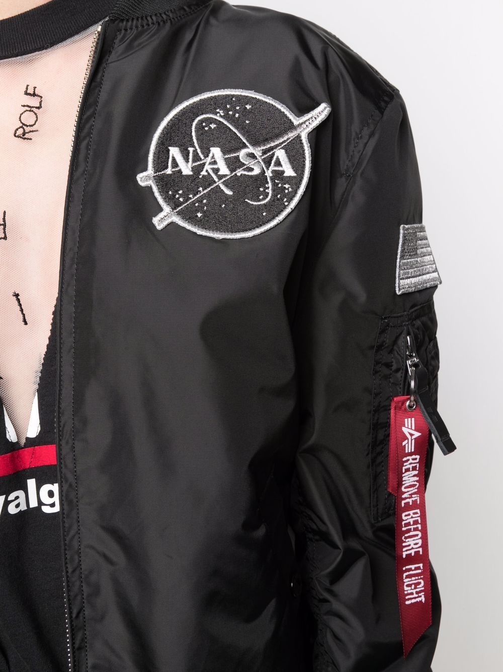 фото Alpha industries куртка с нашивками nasa