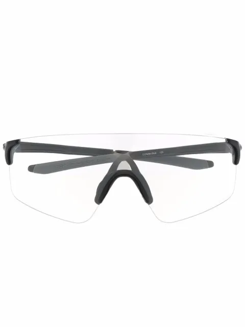 Oakley lentes de sol con armazón cuadrada