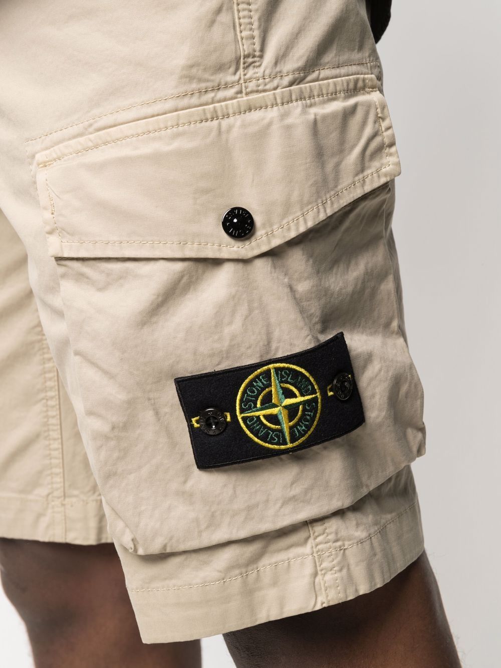 фото Stone island шорты карго с нашивкой-логотипом