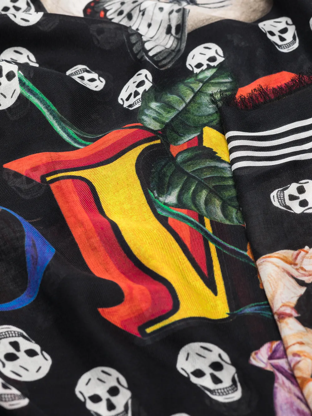 фото Alexander mcqueen платок с принтом skull