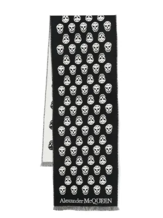 Alexander McQueen Skull Reversible Fringed Scarf | Black | FARFETCH 