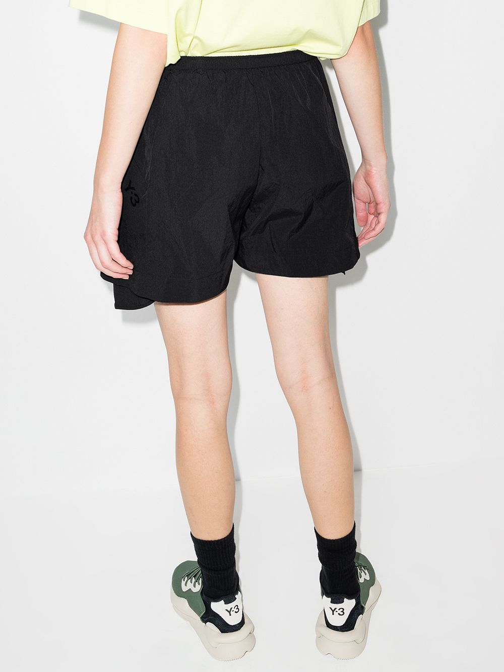 фото Y-3 light shell running shorts