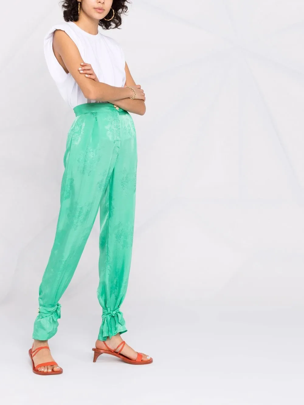 фото Pinko брюки с цветочной вышивкой