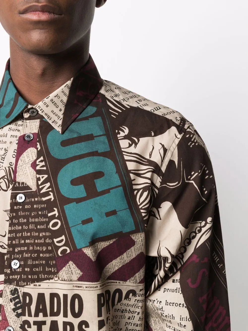 фото Moschino рубашка с длинными рукавами и газетным принтом