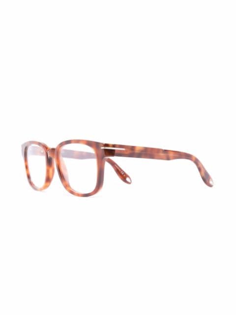 tortoiseshell-effect wayfarer glasses