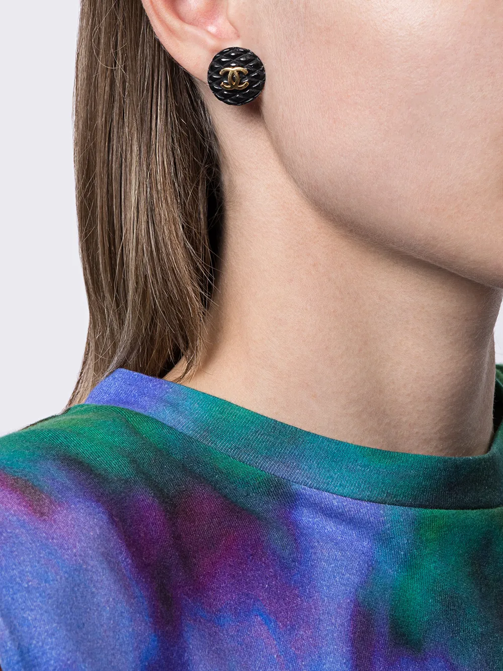 Image 2 of Chanel Pre-Owned 1993 CC button clip-on earrings
