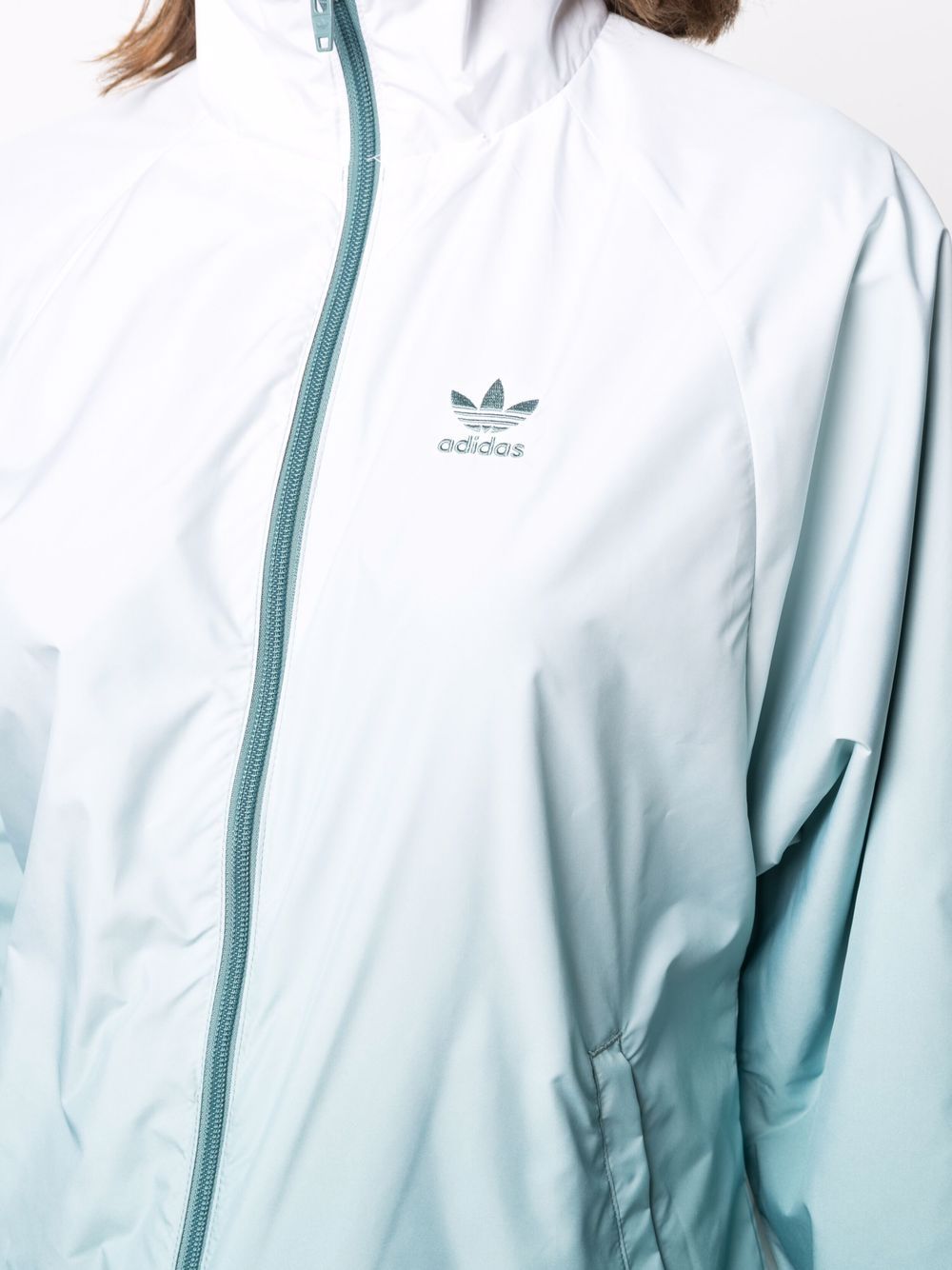 фото Adidas куртка с эффектом градиента и логотипом