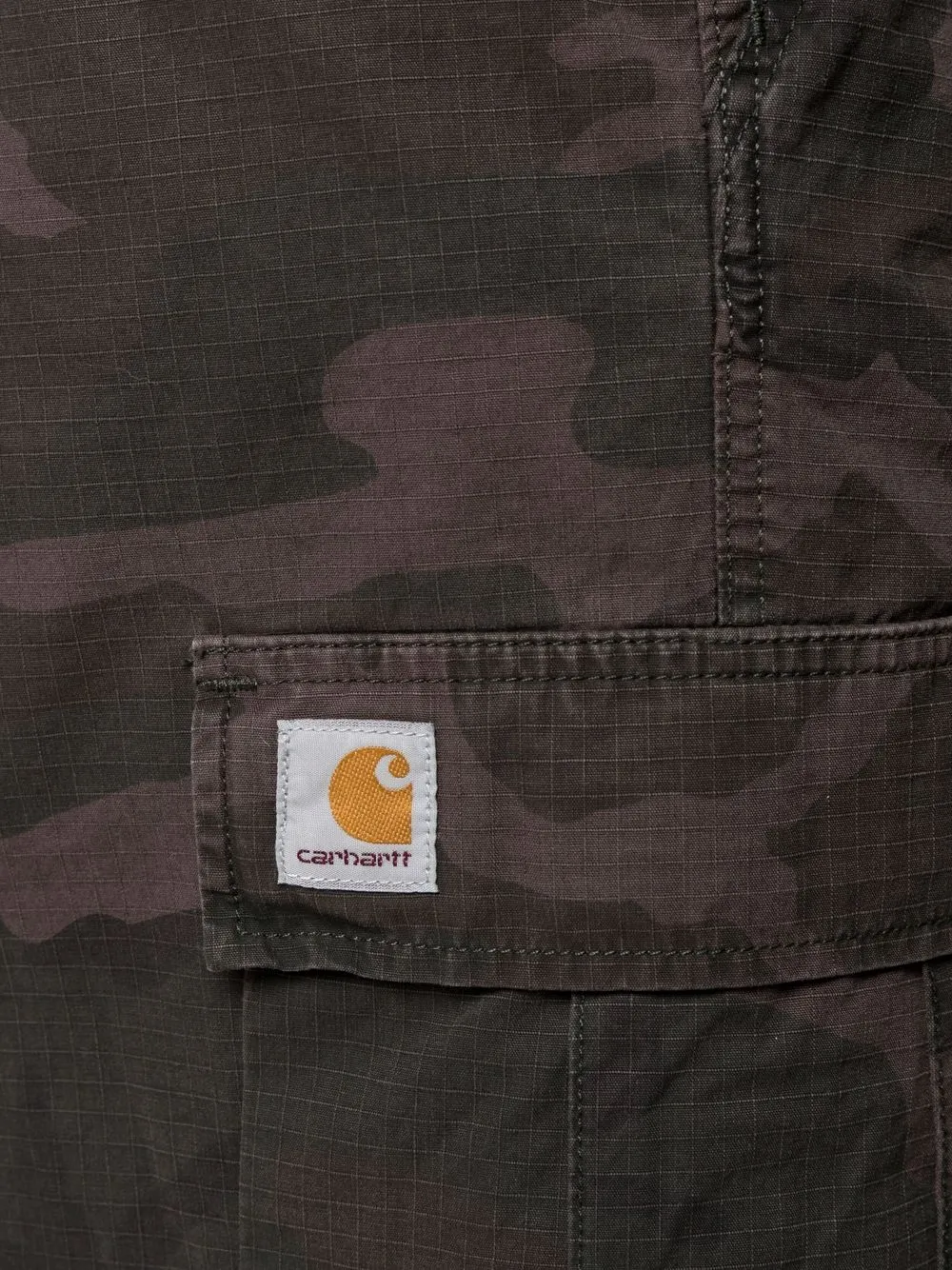 фото Carhartt wip шорты с камуфляжным принтом