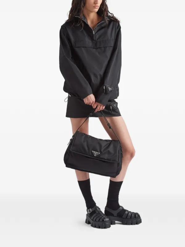 バッグ Prada 98aw leather nylon shoulder bag Prada Traveller Large Padded Re-nylon Shoulder Bag | Black | FARFETCH