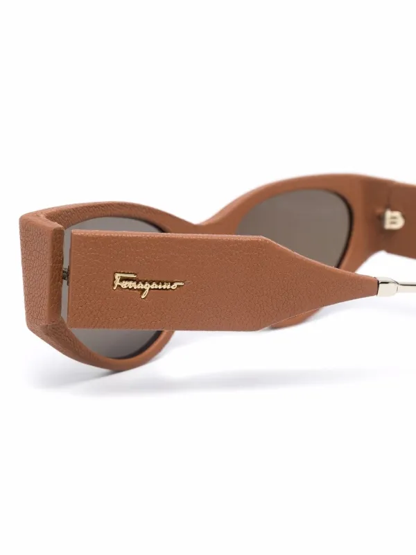 Ferragamo ブラウンキャットアイサングラス Ferragamo Eyewear キャットアイ サングラス | ニュートラル