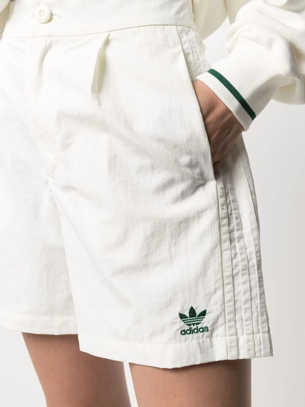 фото Adidas шорты tennis luxe с логотипом