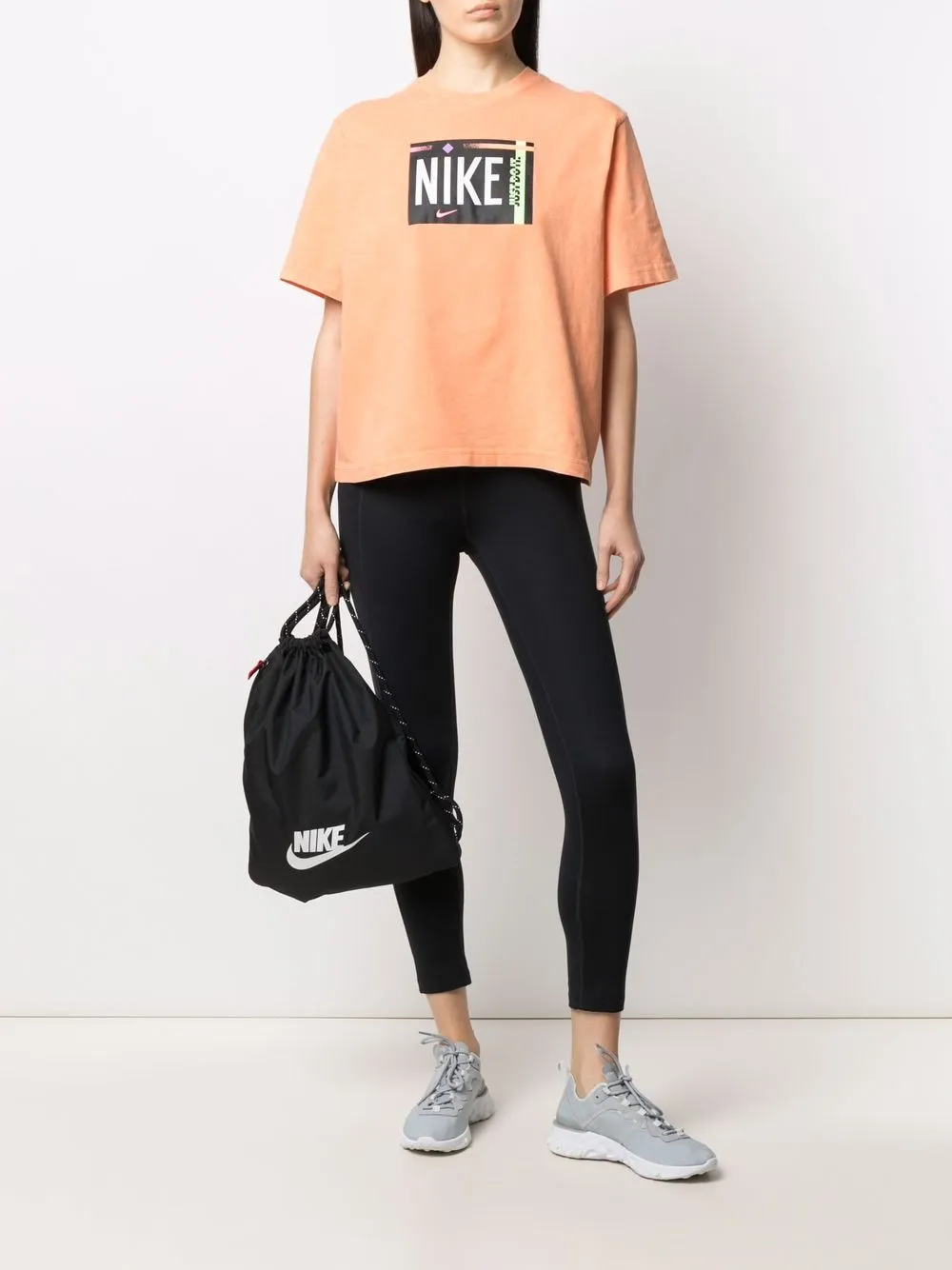 фото Nike футболка sportswear с нашивкой-логотипом