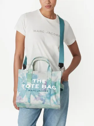 small Traveler tie-dye tote bag展示图