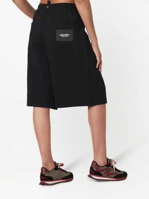Short knee-length shorts for women 