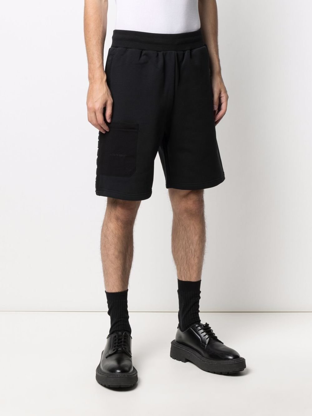 Shop A-cold-wall* Logo-embroidered Cotton Shorts In Schwarz