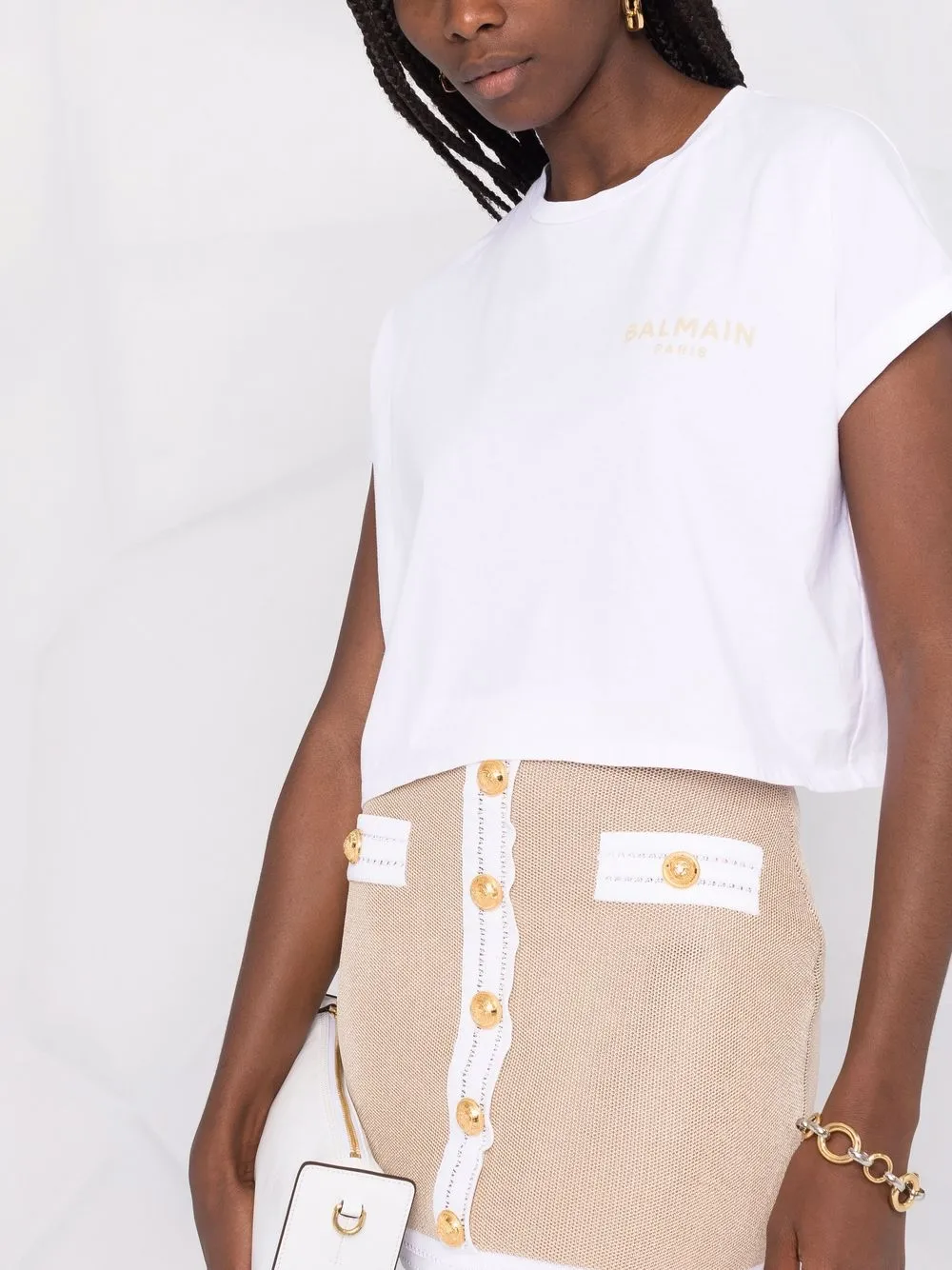 фото Balmain укороченная футболка с логотипом