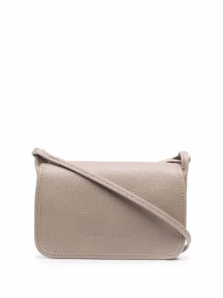 longchamp wallet on chain