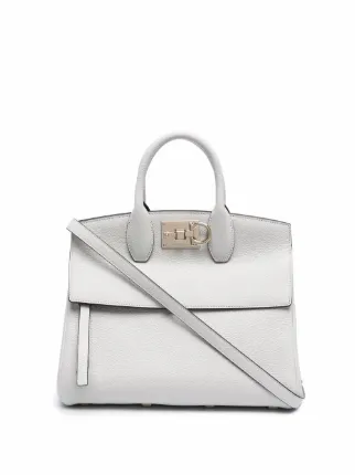 ferragamo gancini top handle bolsa