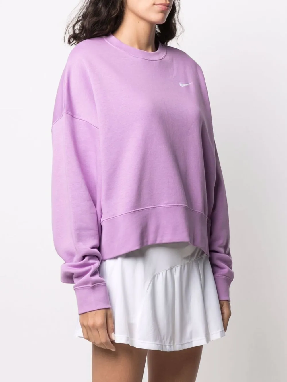 фото Nike укороченная толстовка с вышивкой swoosh